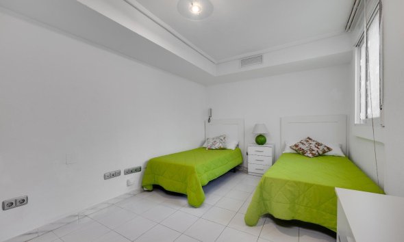 Reventa - Apartment -
Torrevieja - Centro