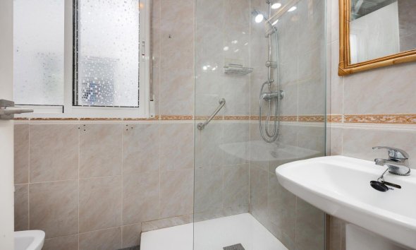 Reventa - Apartment -
Torrevieja - Centro