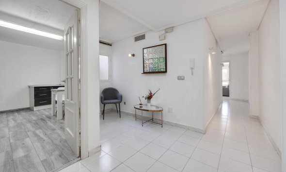 Reventa - Apartment -
Torrevieja - Centro