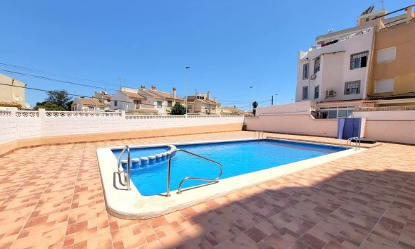 Revente - Apartment -
Torrevieja - Nueva Torrevieja