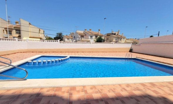 Revente - Apartment -
Torrevieja - Nueva Torrevieja