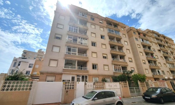 Revente - Apartment -
Torrevieja - Nueva Torrevieja