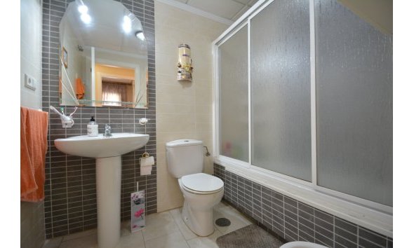 Revente - Apartment -
Guardamar del Segura - Costa Blanca