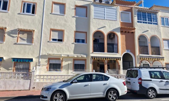 Reventa - Bungalow -
Torrevieja - Playa De Los Naufragos