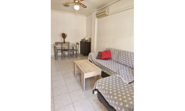 Reventa - Bungalow -
Torrevieja - Playa De Los Naufragos