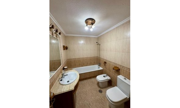 Reventa - Apartment -
Torrevieja - Centro