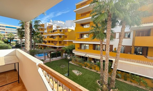 Revente - Apartment -
Torrevieja - Punta Prima