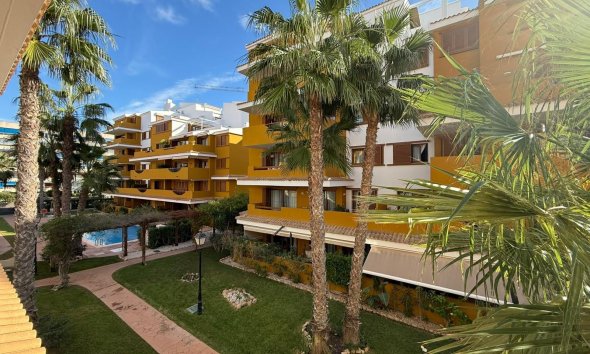 Revente - Apartment -
Torrevieja - Punta Prima