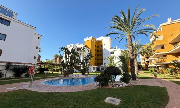 Revente - Apartment -
Torrevieja - Punta Prima