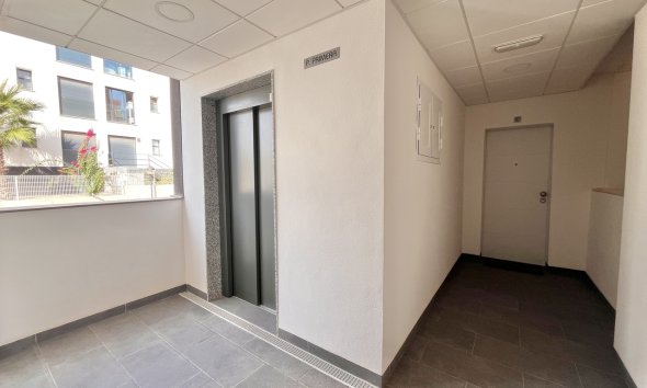 Revente - Apartment -
Villamartin - Costa Blanca