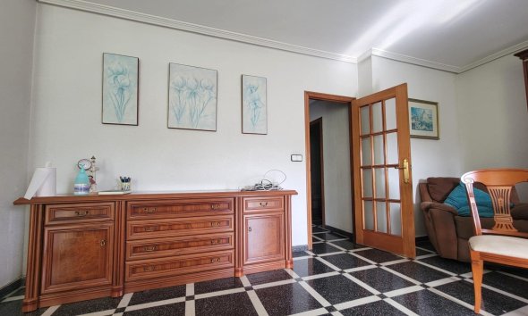 Revente - Apartment -
Torrevieja - Centro