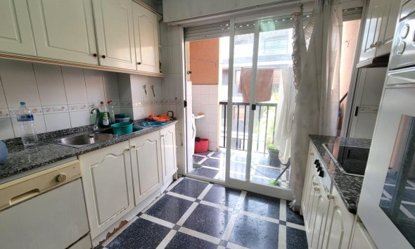 Revente - Apartment -
Torrevieja - Centro