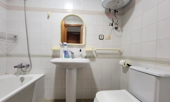 Revente - Apartment -
Torrevieja - Centro