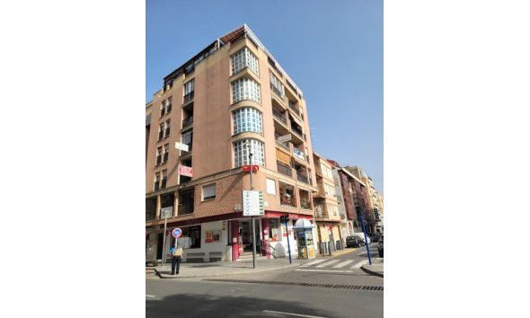 Revente - Apartment -
Torrevieja - Centro