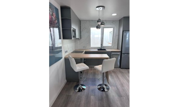 Revente - Apartment -
Torrevieja - Estacion De Autobuses