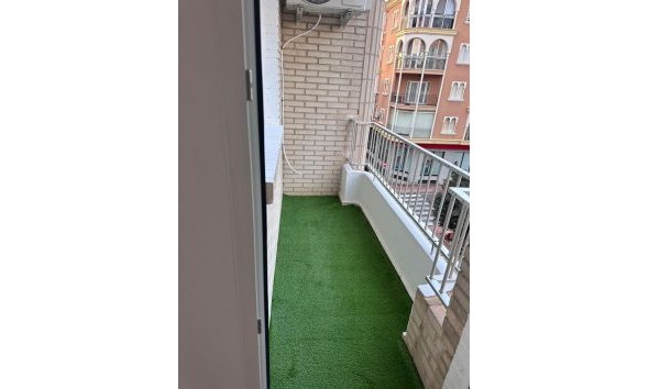 Revente - Apartment -
Torrevieja - Estacion De Autobuses