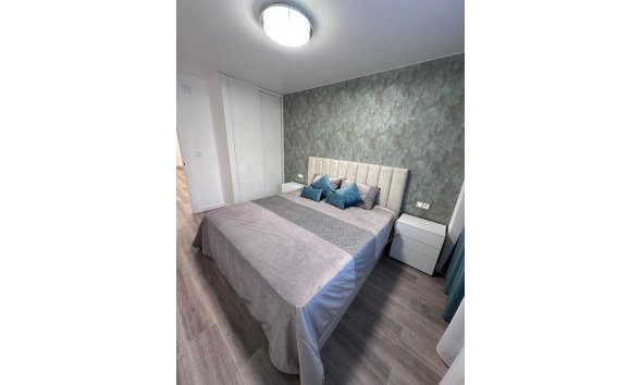 Revente - Apartment -
Torrevieja - Estacion De Autobuses