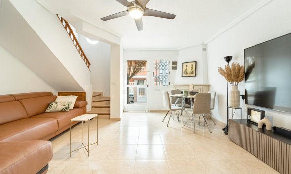 Reventa - Duplex -
Torrevieja - Playa De Los Naufragos