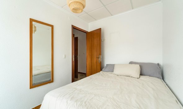 Reventa - Duplex -
Torrevieja - Playa De Los Naufragos