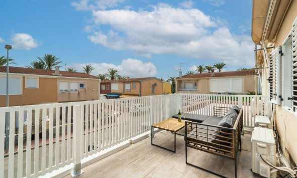 Reventa - Duplex -
Torrevieja - Playa De Los Naufragos