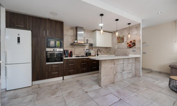 Reventa - Town House -
Torrevieja - Centro