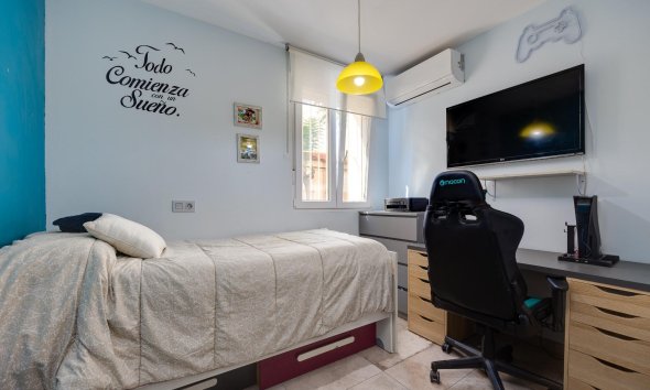 Reventa - Town House -
Torrevieja - Centro