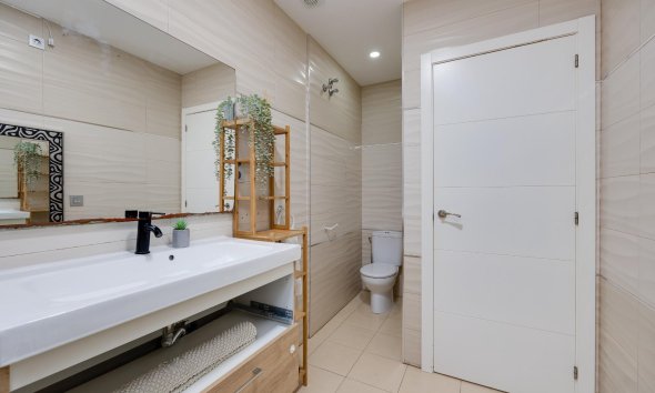 Reventa - Town House -
Torrevieja - Centro