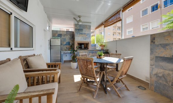 Reventa - Town House -
Torrevieja - Centro