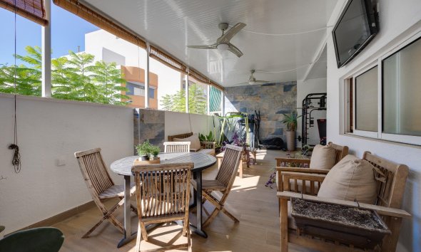 Reventa - Town House -
Torrevieja - Centro