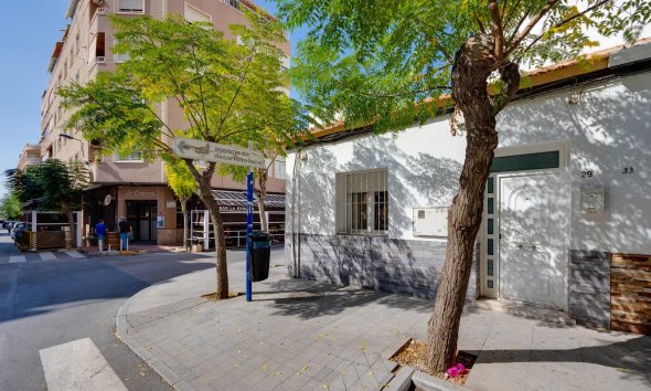 Reventa - Town House -
Torrevieja - Centro