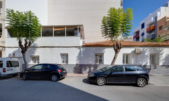 Reventa - Town House -
Torrevieja - Centro