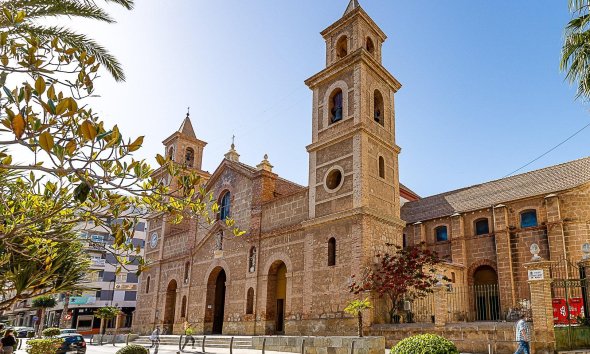 Reventa - Town House -
Torrevieja - Centro