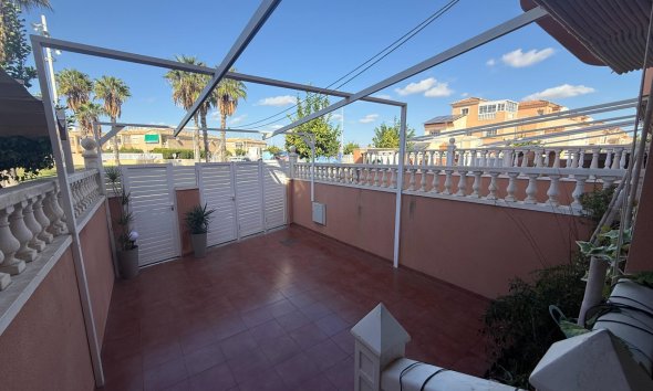 Reventa - Semi Detached -
Torrevieja - El Limonar