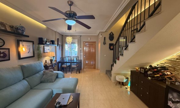 Reventa - Semi Detached -
Torrevieja - El Limonar