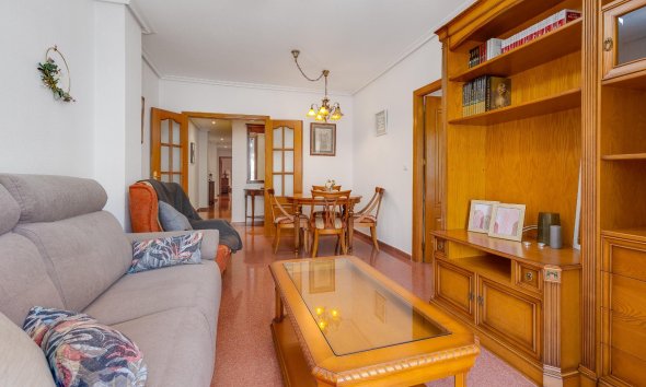 Reventa - Ático -
Torrevieja - Paseo Maritimo