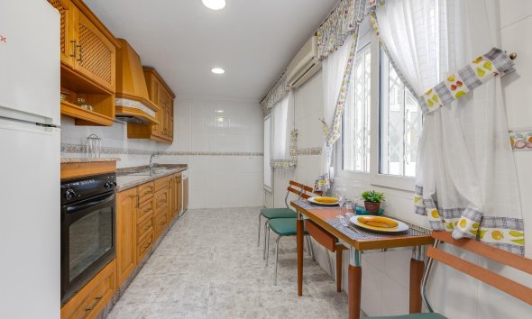 Reventa - Ático -
Torrevieja - Paseo Maritimo