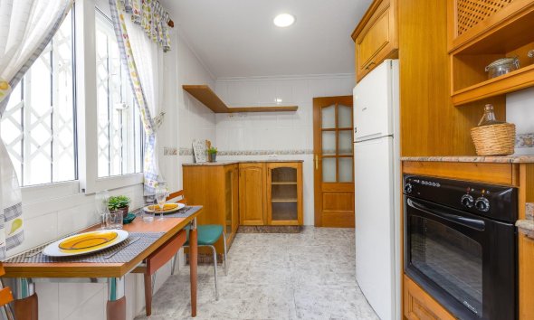 Reventa - Ático -
Torrevieja - Paseo Maritimo