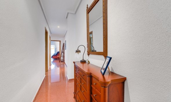 Reventa - Ático -
Torrevieja - Paseo Maritimo