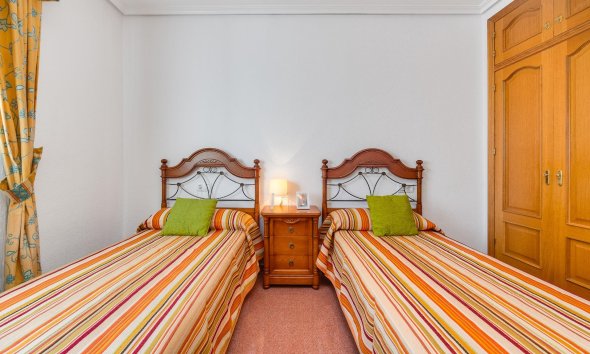 Reventa - Ático -
Torrevieja - Paseo Maritimo