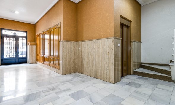 Reventa - Ático -
Torrevieja - Paseo Maritimo