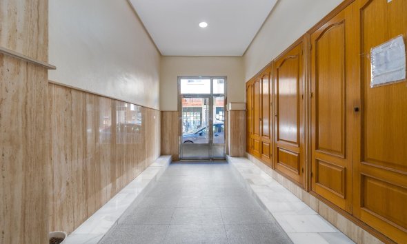 Reventa - Ático -
Torrevieja - Paseo Maritimo