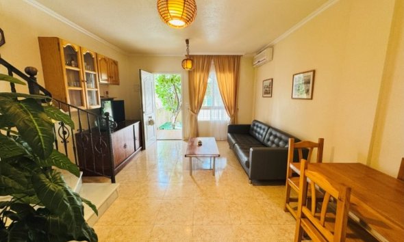 Reventa - Duplex -
Torrevieja - Costa Blanca